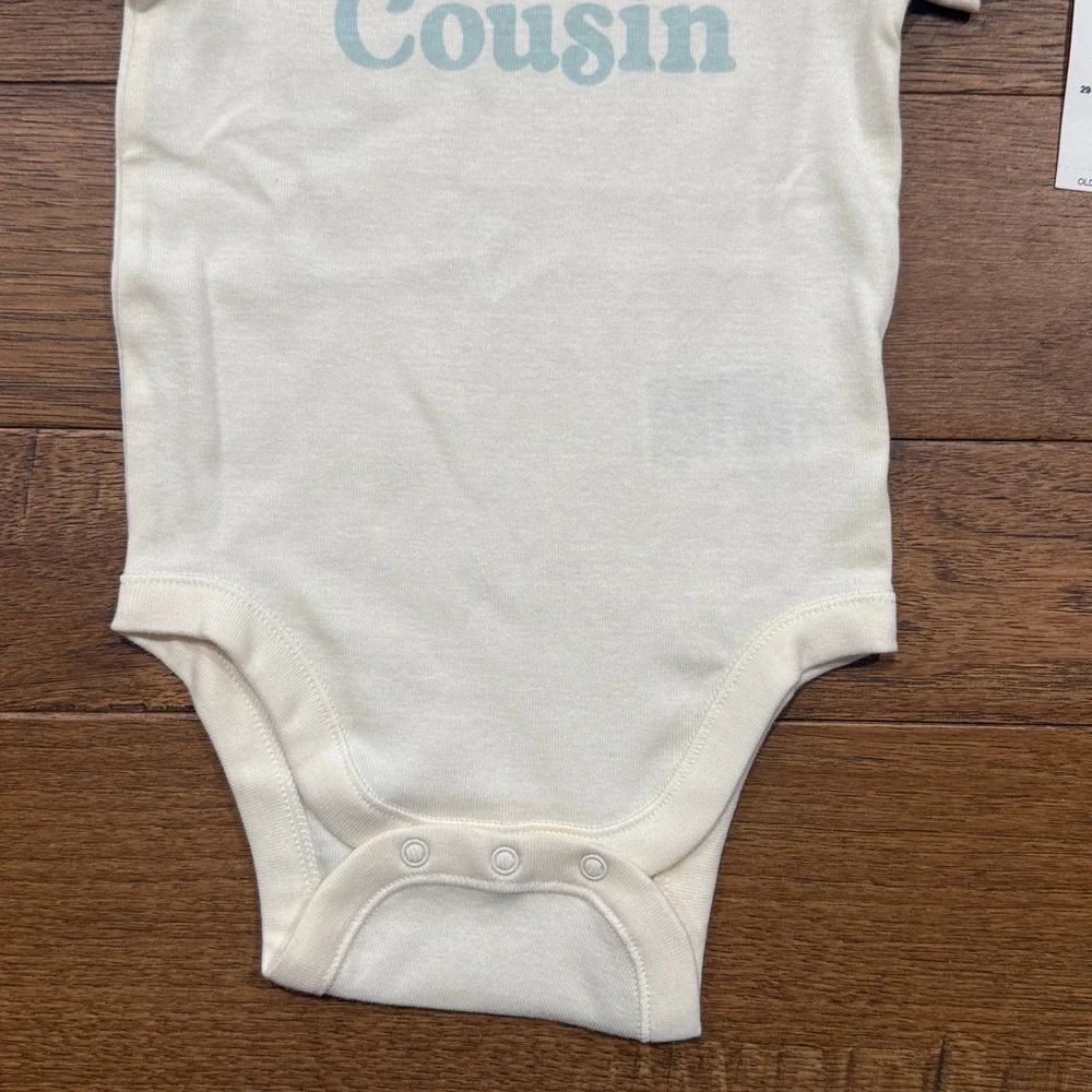 Old Navy Short-Sleeve Baby Bodysuit   - Baby Cousin - Size 12-18 Months